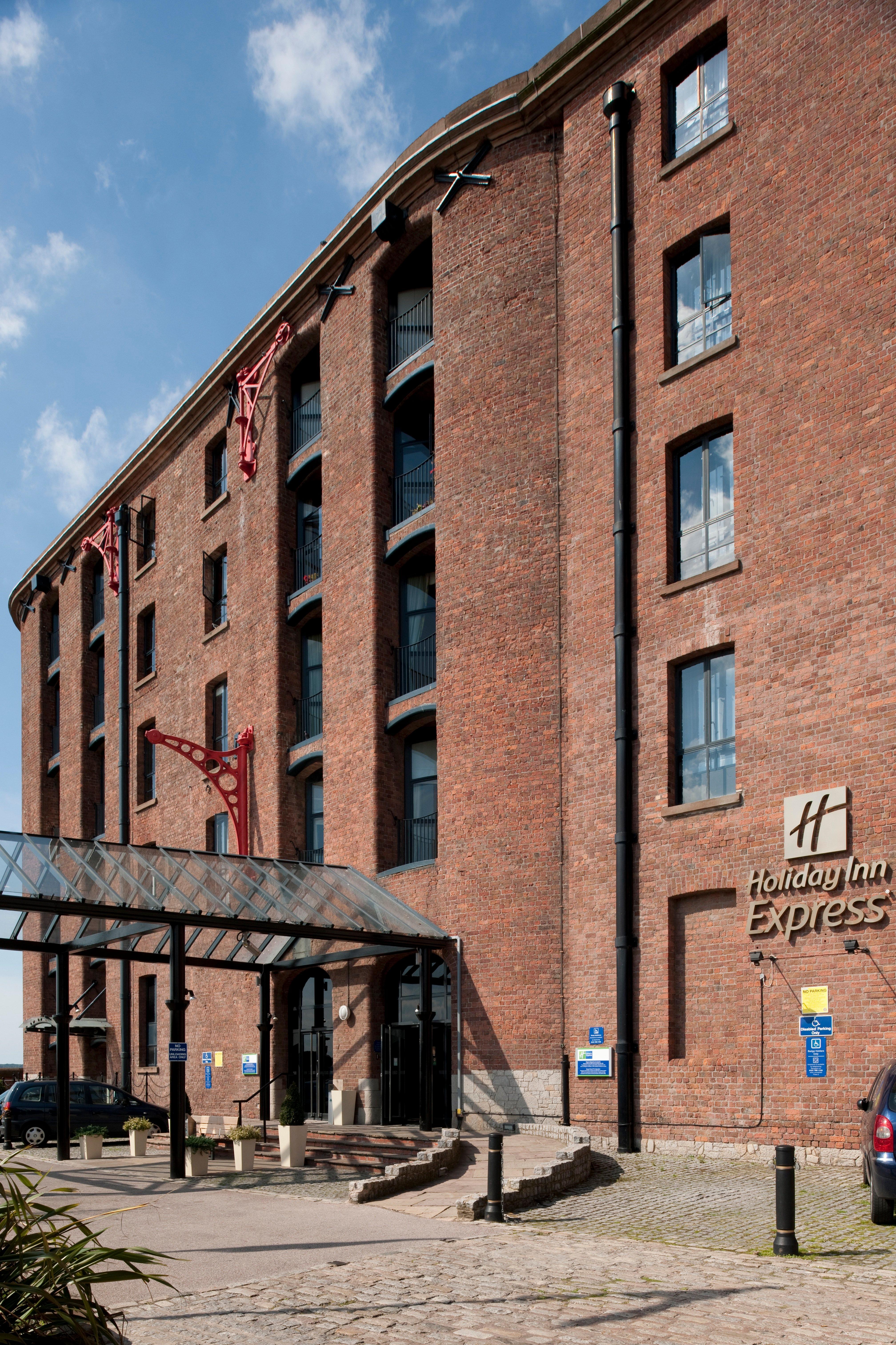 Holiday Inn Express Liverpool-Albert Dock, An Ihg Hotel Екстериор снимка